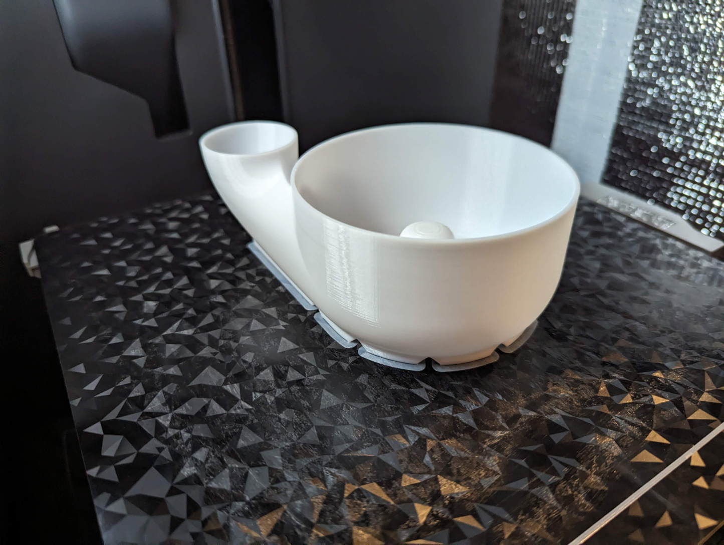 Automatic vegetable and fruit washer